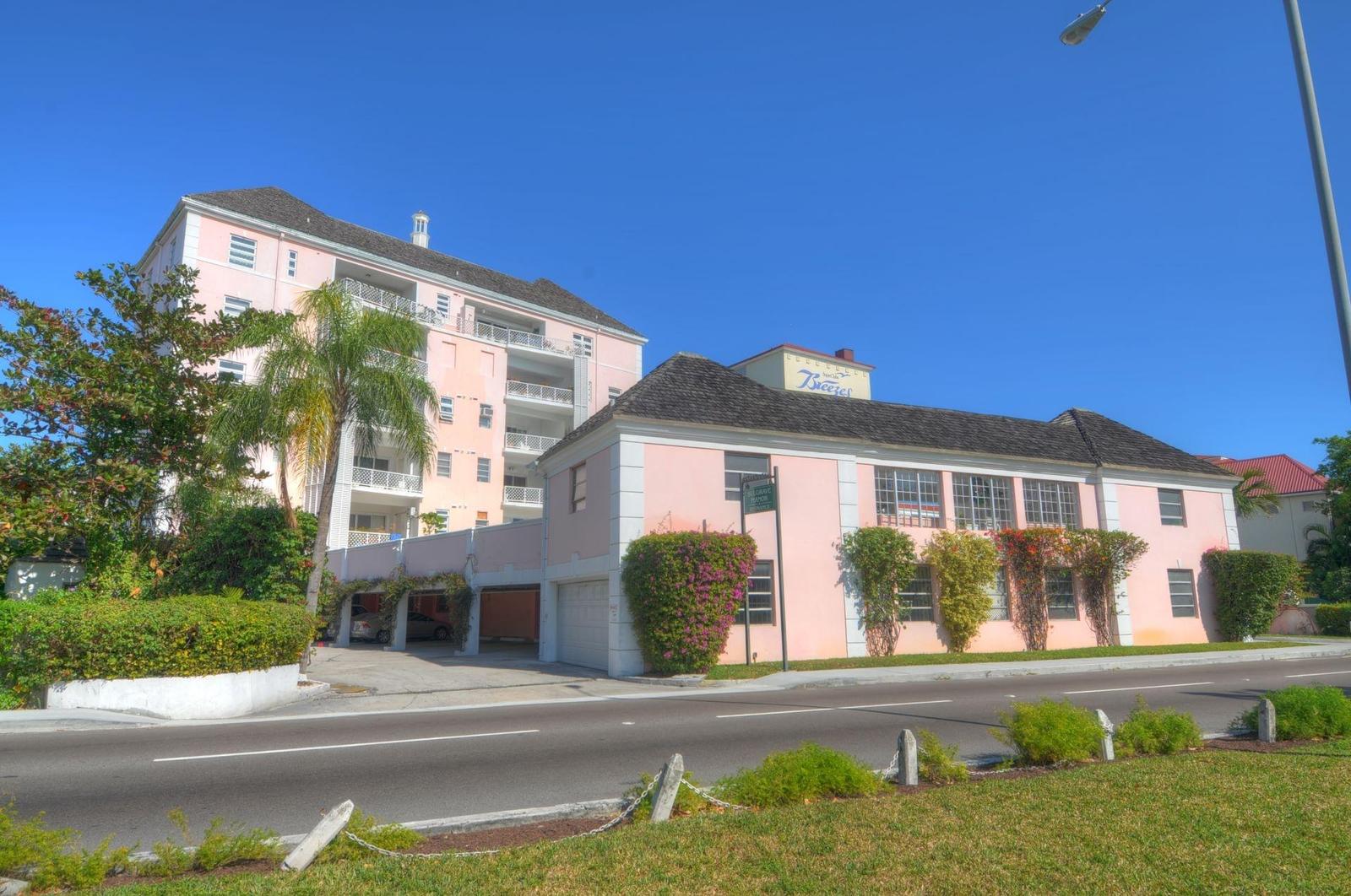 2 bedroom Apartment for sale — SULGRAVE MANOR in Nassau — photo 1