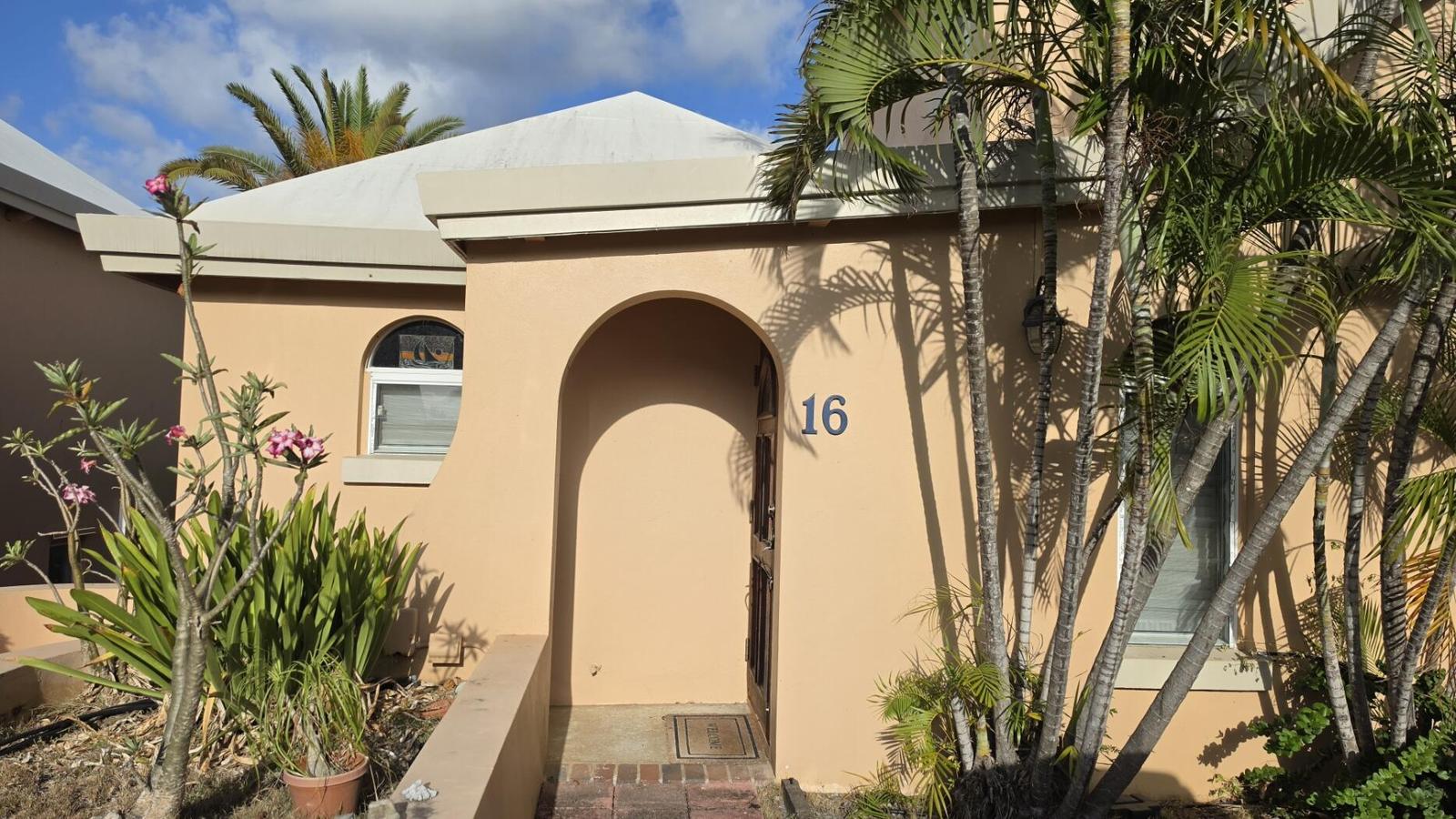 New Listing Condominiums Southgate Farm EA — photo 3