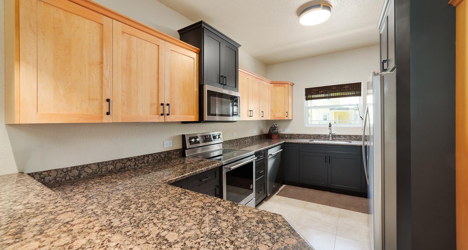 Beautifully Renovated Multi-Level Townhome in South Sound — photo 3
