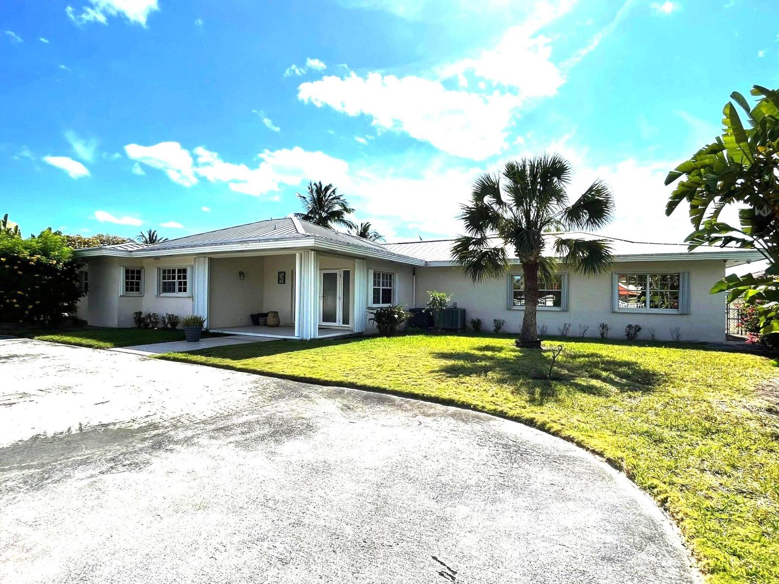 3 Bedroom Residence for Sale — photo 1