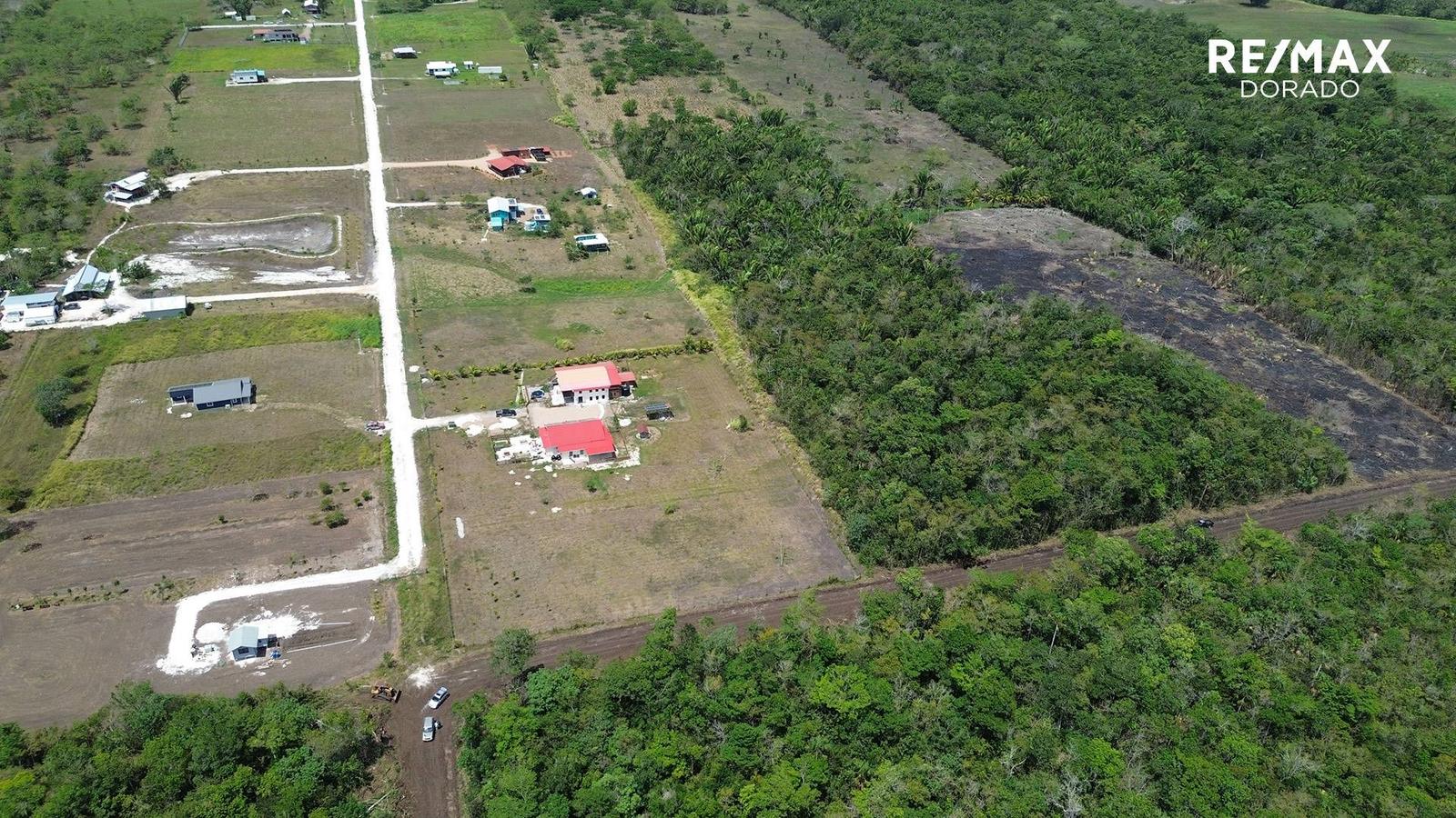 Spanish Lookout Seclusion - Sustainable Living with Seller Financing — photo 3
