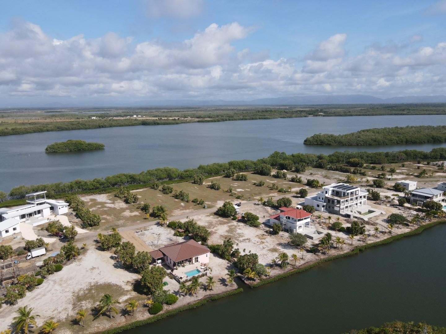 New Construction Waterfront Home in Naia Resort, Placencia Peninsula Belize — photo 2