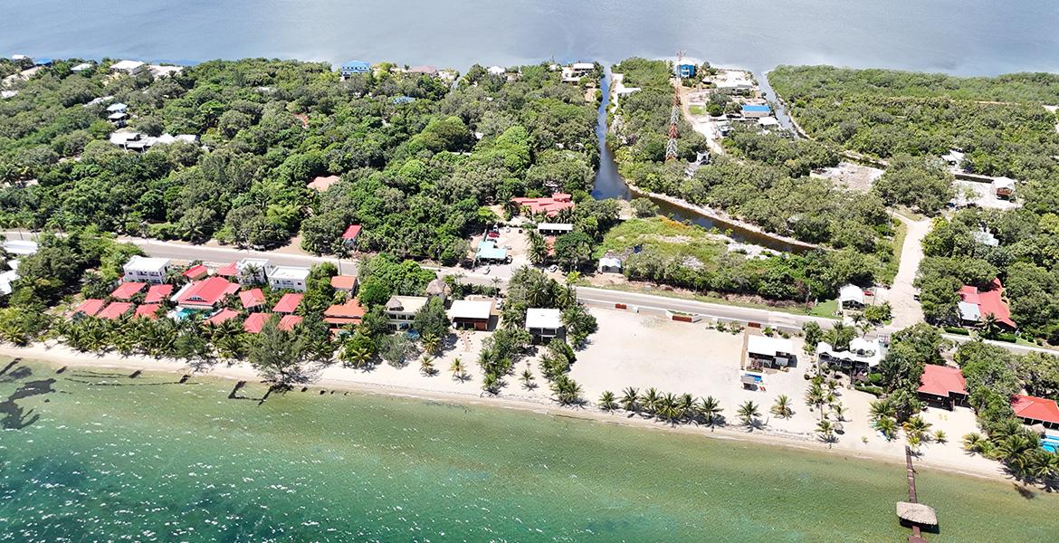 Income-Generating Prime Commercial Property in the Heart of Maya Beach — photo 3