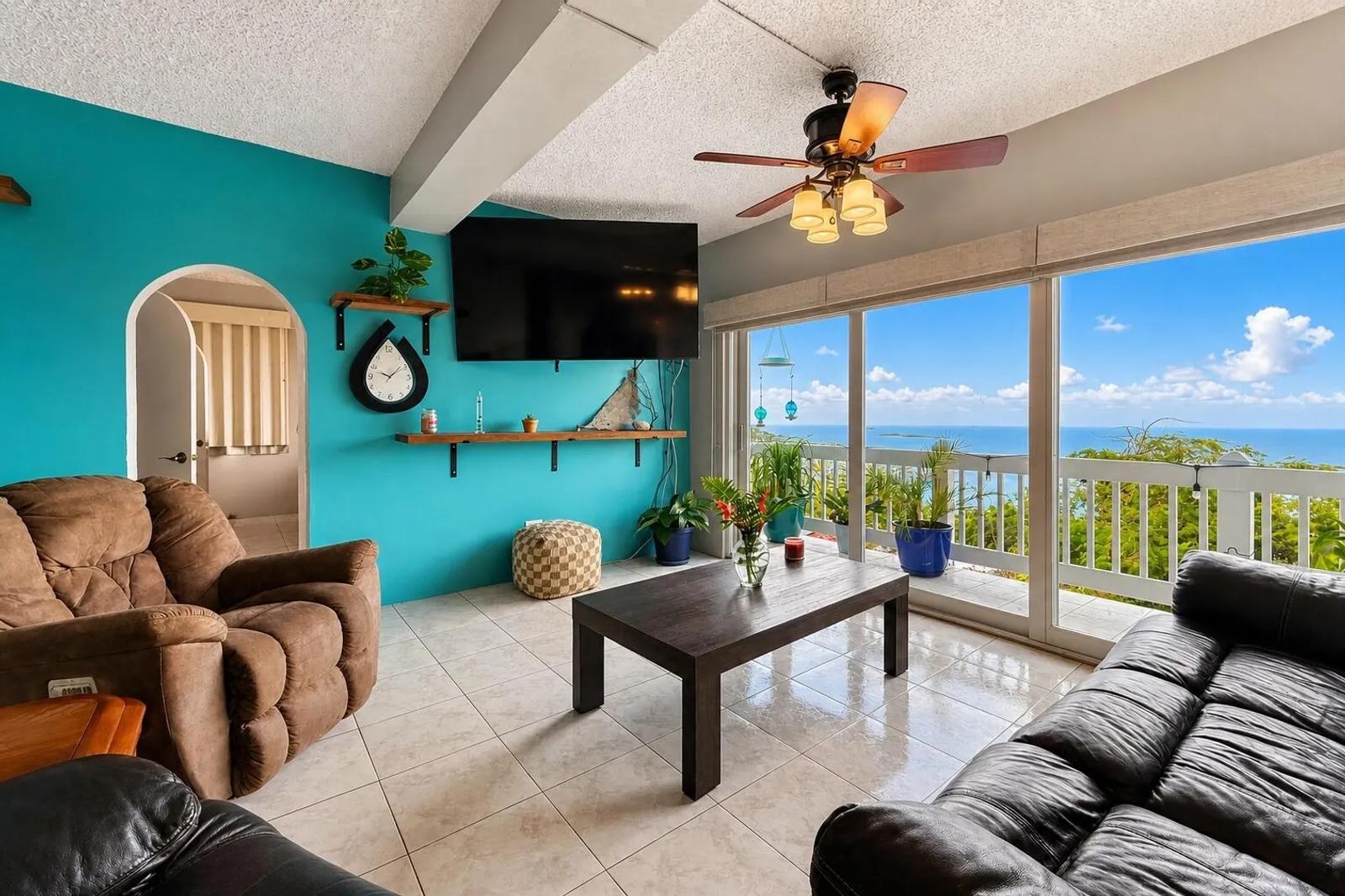 3 Bed, 2 Bath Condo in St. Thomas with Ocean Views — photo 3
