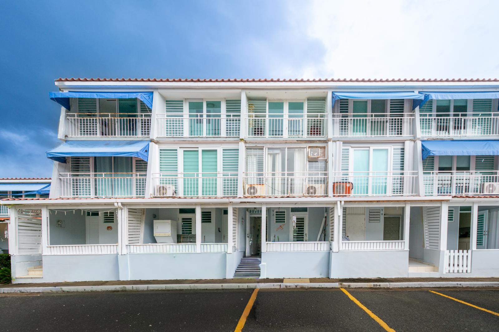 Urb. Villa de Playa II, Walk to the Beach! — photo 2