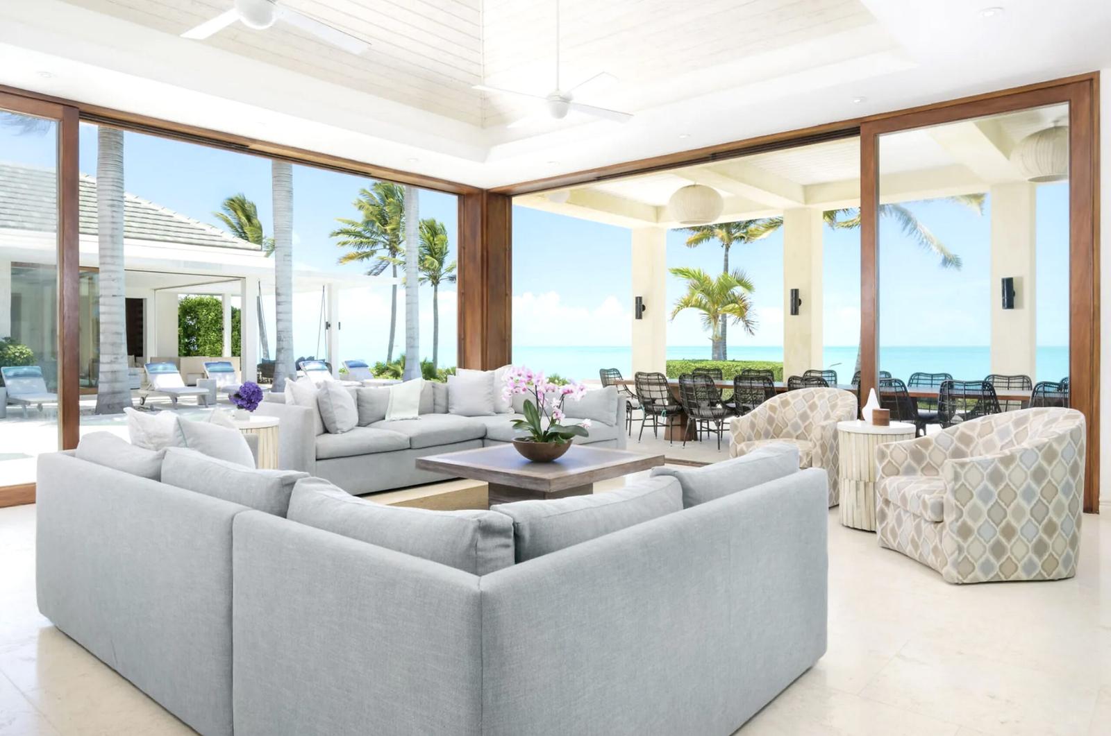 9 bedroom SingleFamilyResidence for sale — La Dolce Vita, Grace Bay, Long Bay- Contract Pending in Providenciales, Turks and Caicos — photo 4