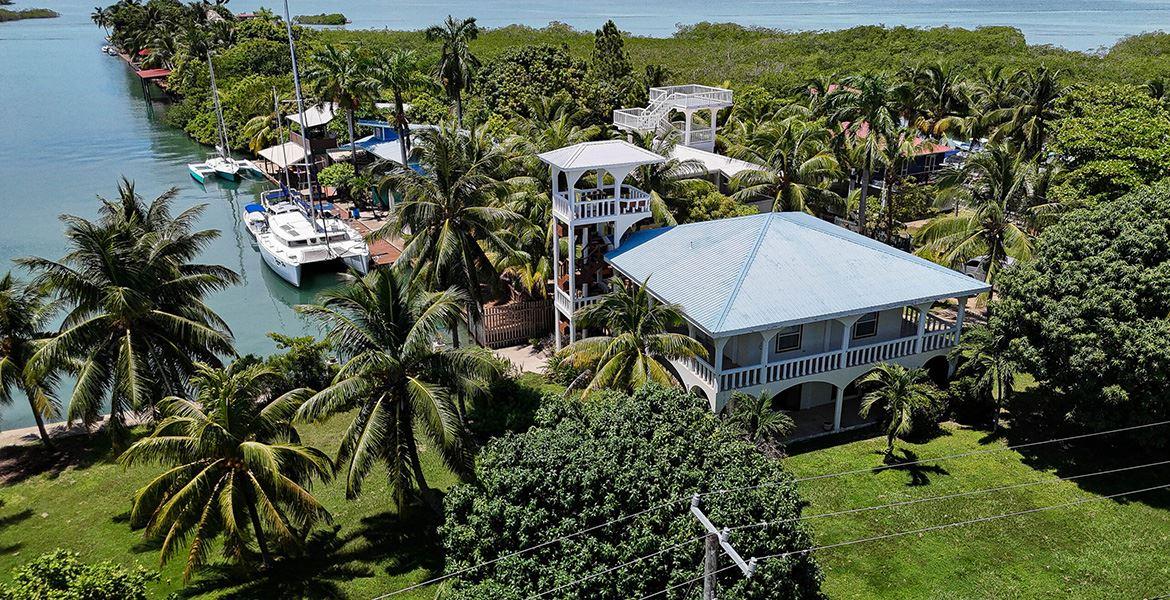 Canal Home in Placencia Village — photo 4
