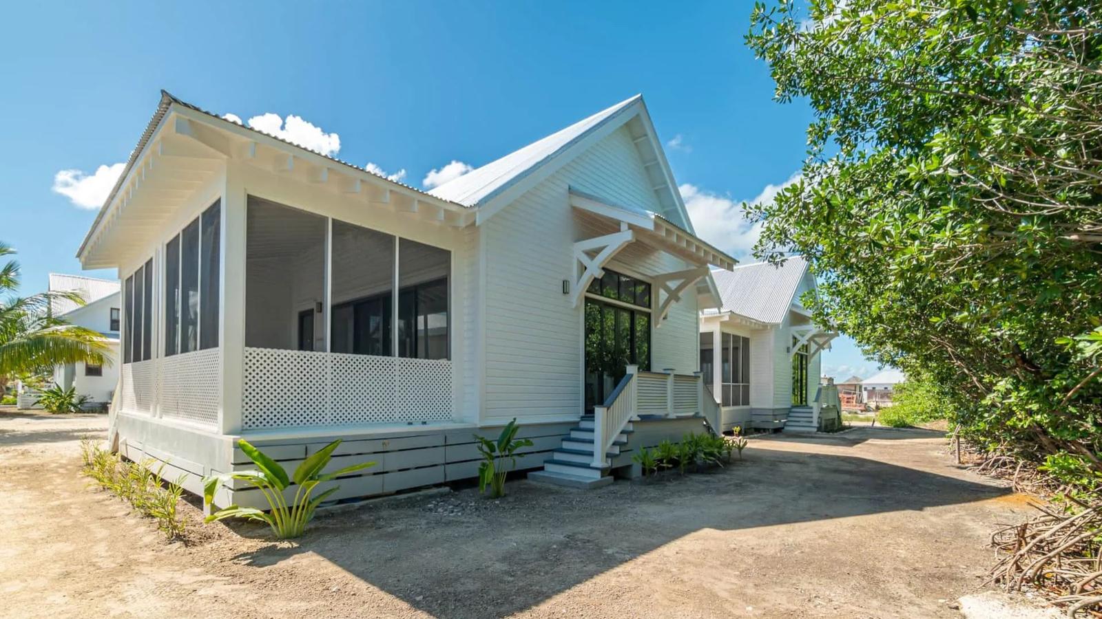 5 Bedroom House with Pool in Mahogany Bay — photo 1