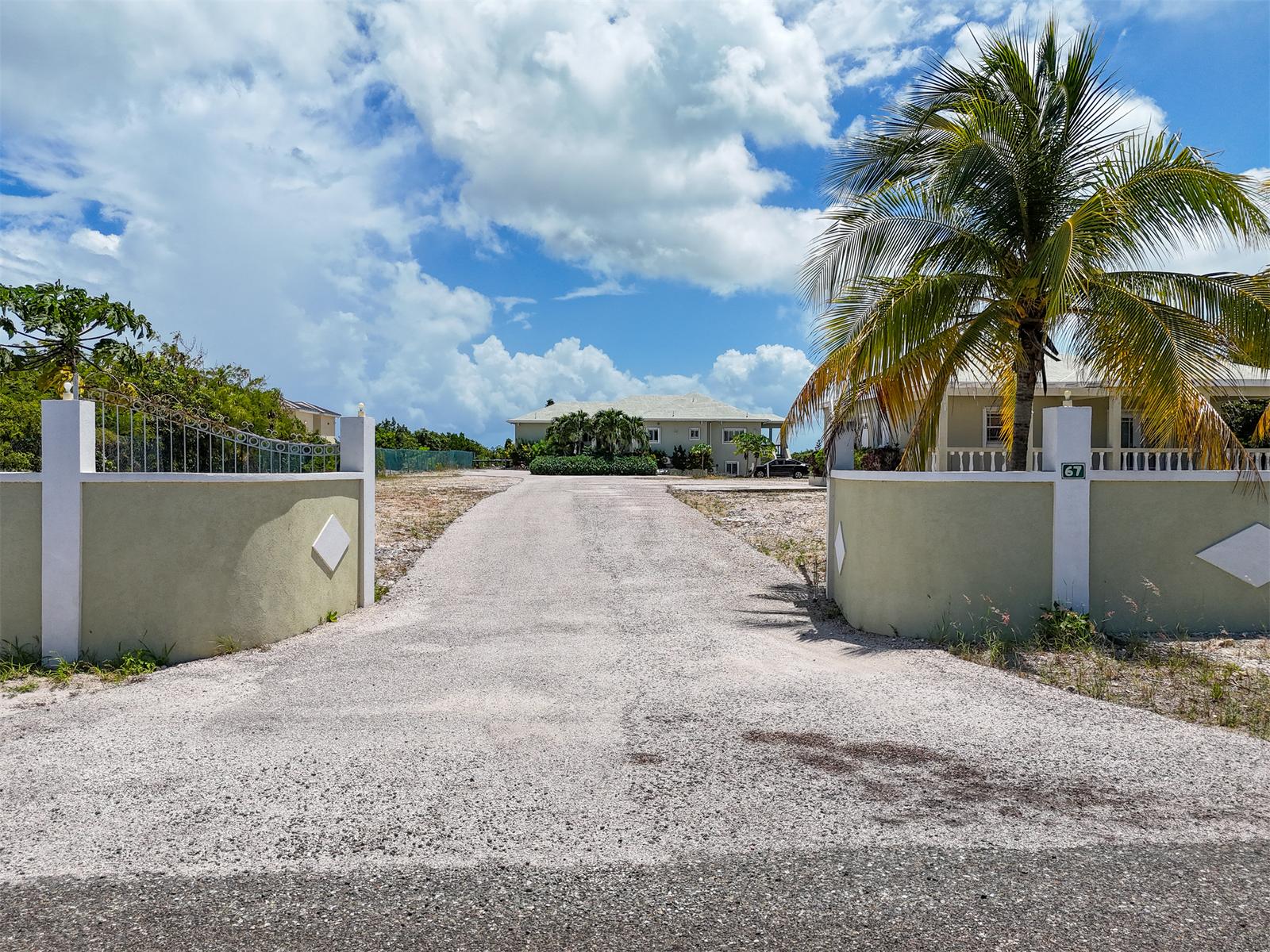 7 Bedroom Single Family Home/House for Sale in Chalk Sound, Turks And Caicos Islands — photo 2