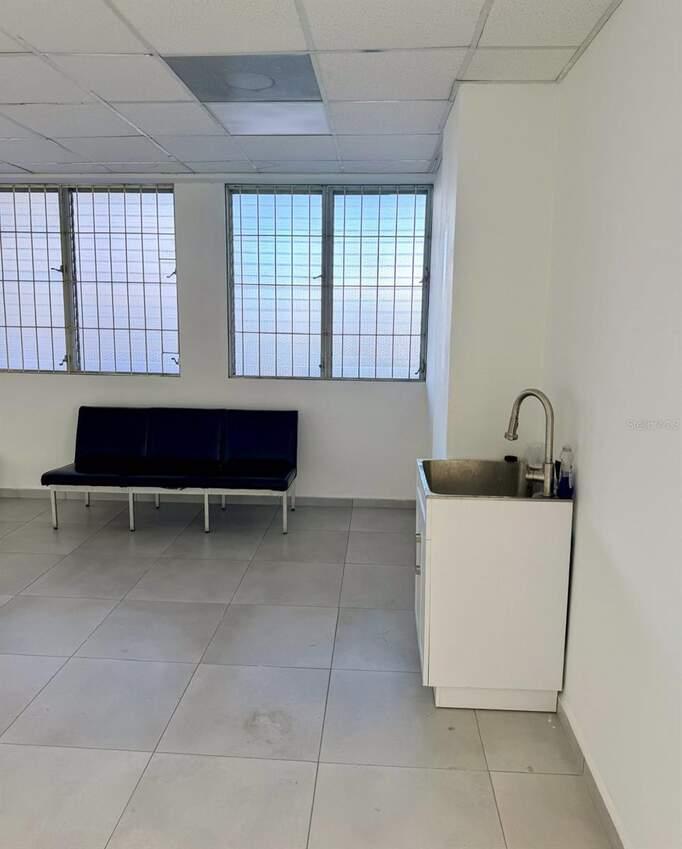 Edificio La Palma Office Space for Sale in Mayaguez — photo 5