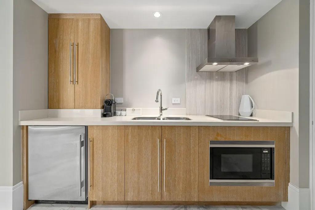 Studio residence in Rosewood Baha Mar, Bahamas — photo 3