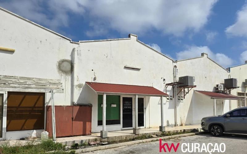 Versatile Commercial Unit for Sale – Groot Piscadera — photo 4
