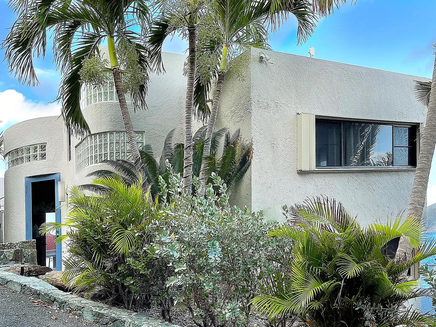 WATERFRONT home in gated REDROCK community — photo 3