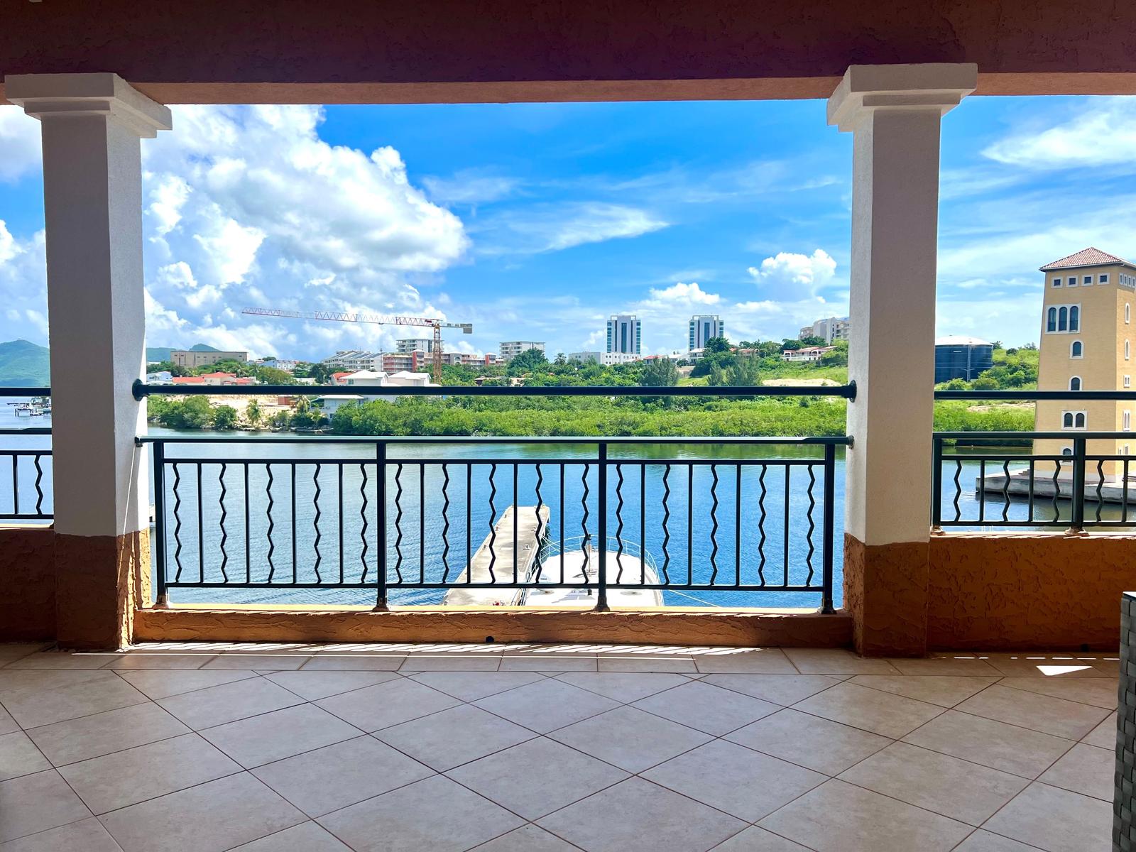 Porto Cupecoy - 2 Bedroom Ocean Front Penthouse Condo — photo 4