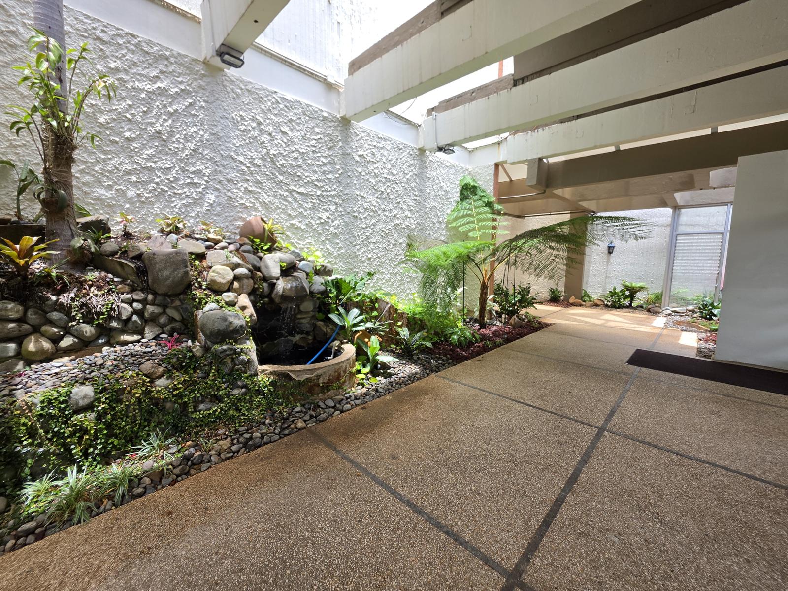 Spacious Apartment in Segovia Condominium, Hato Rey — photo 2