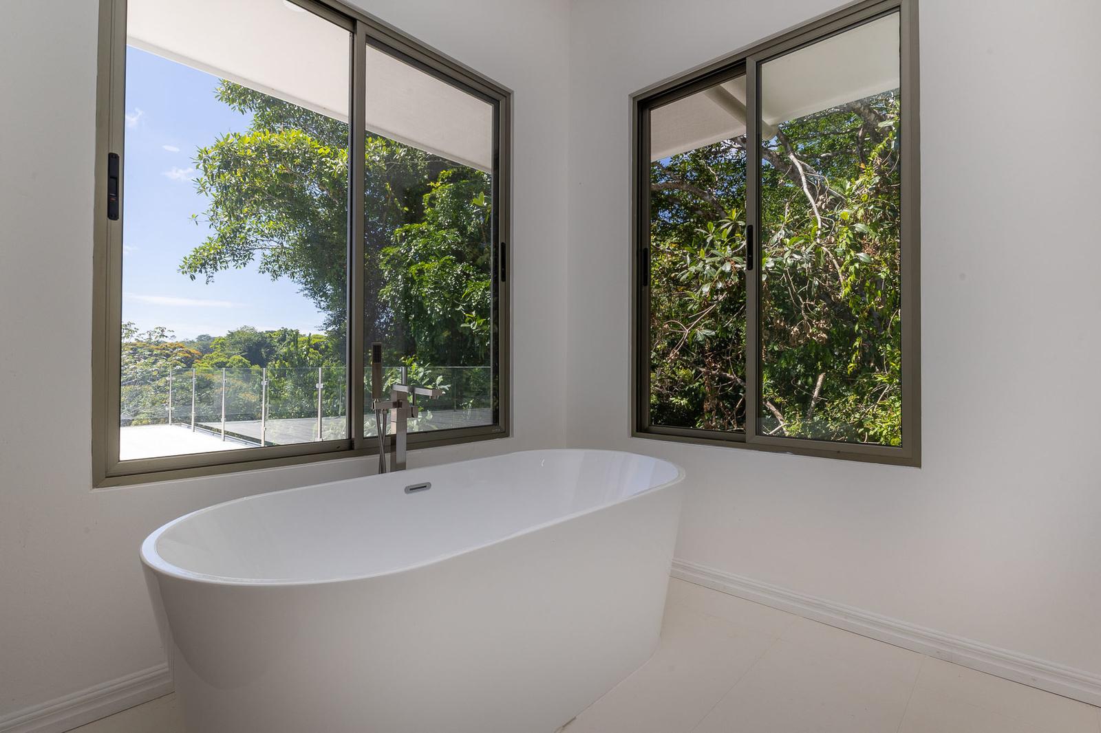 7 Bedroom Luxury Estate for Sale, Quepos, Puntarenas, Costa Rica — photo 5