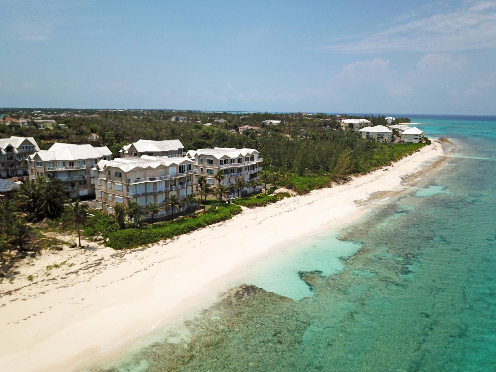 3 bedroom Apartment for sale — LOVE BEACH WALK in Nassau / New Providence, The Bahamas — photo 3