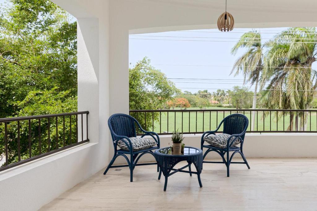 Large Newly Renovated 2 Bedroom Condos For Sale in Bavaro — photo 4
