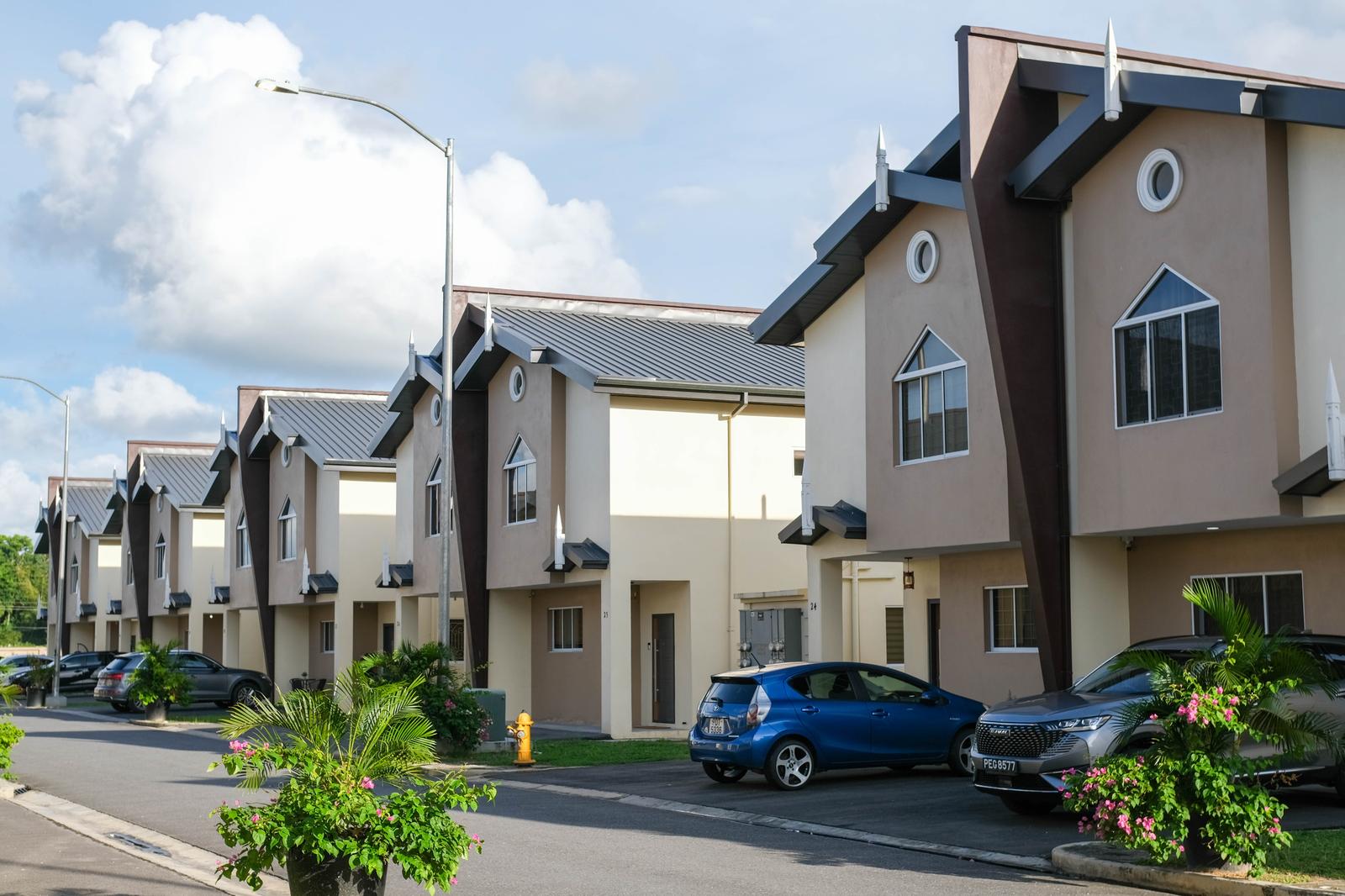 New Elegant Corner Unit Duplex Residence Minutes Away From The Piarco International Airport — photo 1
