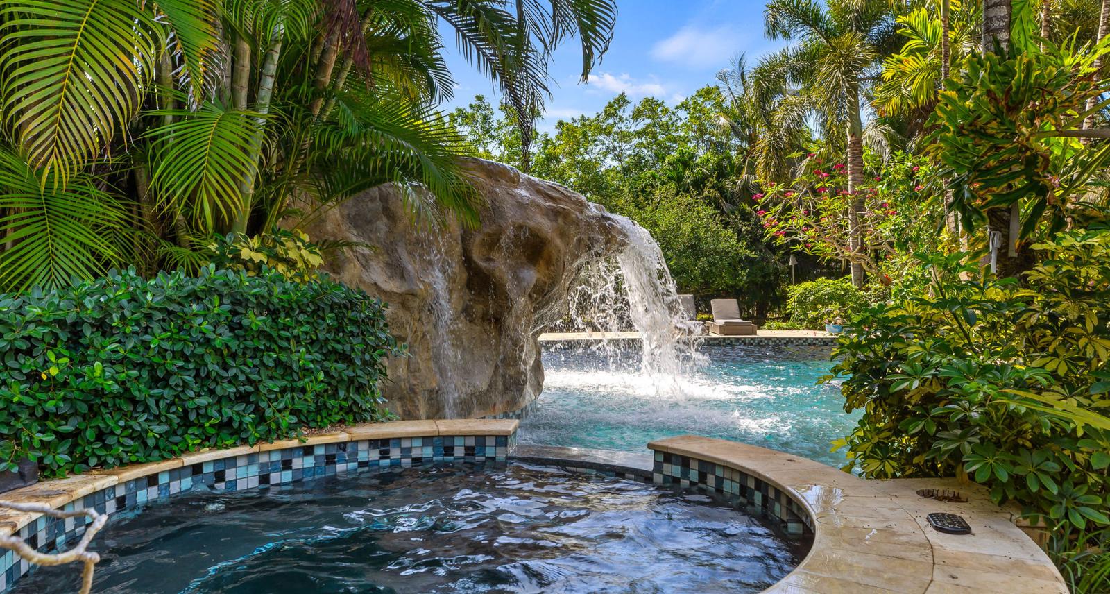5 Bed House for Sale in Savannah, Cayman Islands — photo 3