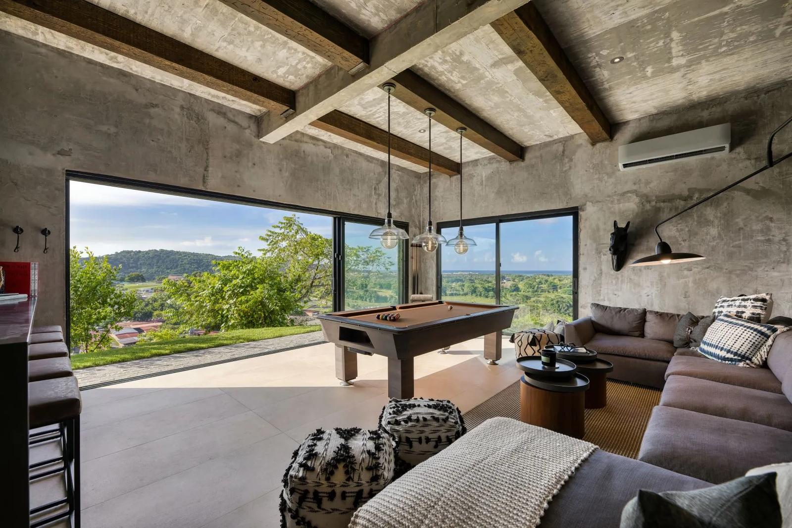 Carabali Equestrian Oceanview Estate — photo 4