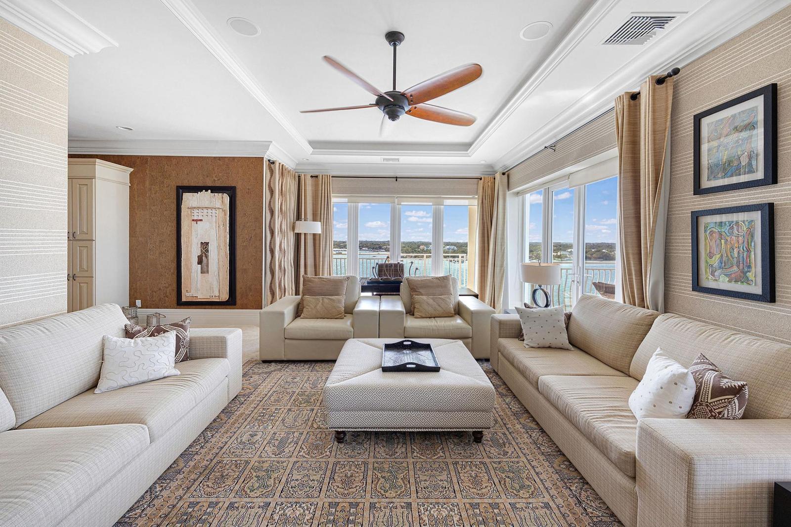 2 bedroom Apartment for sale — HARBOURSIDE II in Nassau / New Providence, The Bahamas — photo 3