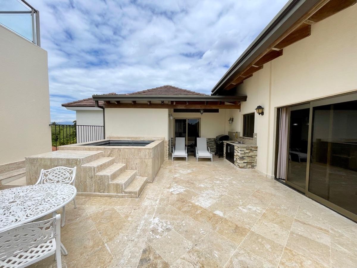Exceptional Oceanview Duplex Penthouse — photo 4