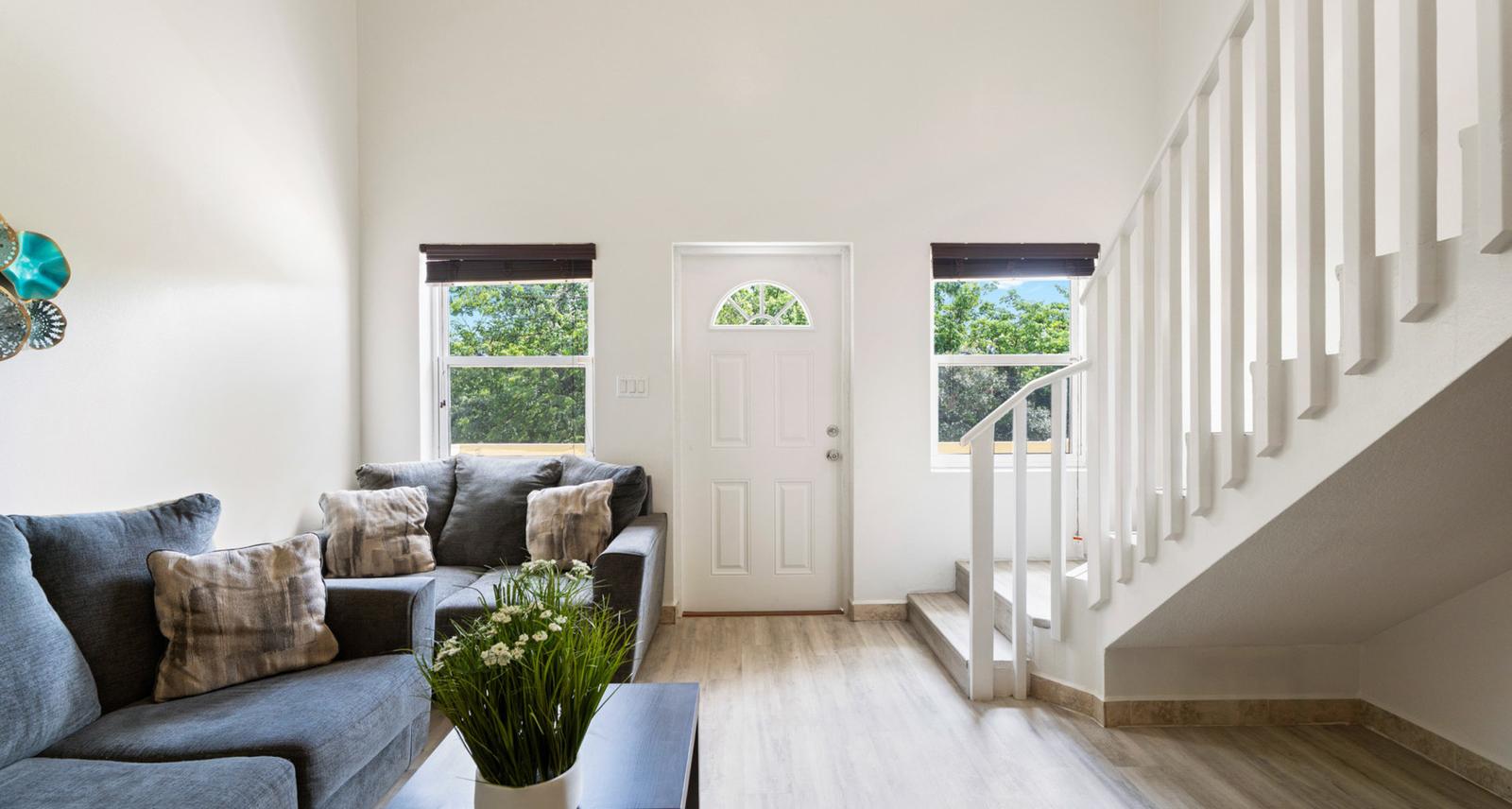 2 Bed, 2 Bath Apartment in George Town South — photo 4