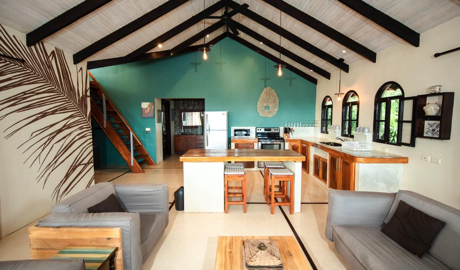 14 Bedroom Ocean-View Boutique Hotel for Sale, Playa Carmen, Puntarenas, Costa Rica — photo 2