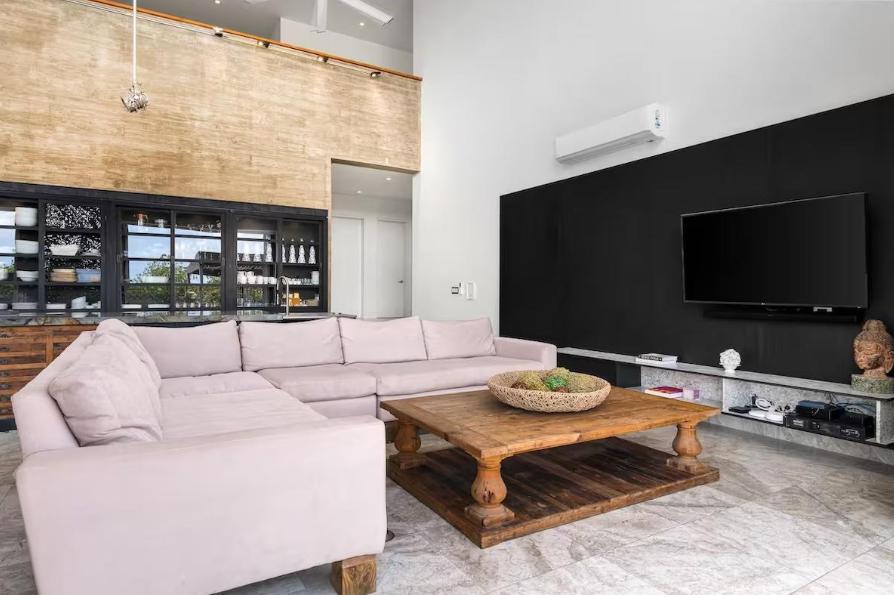 10 Bedroom Villa for Sale in Turks and Caicos Islands — photo 5