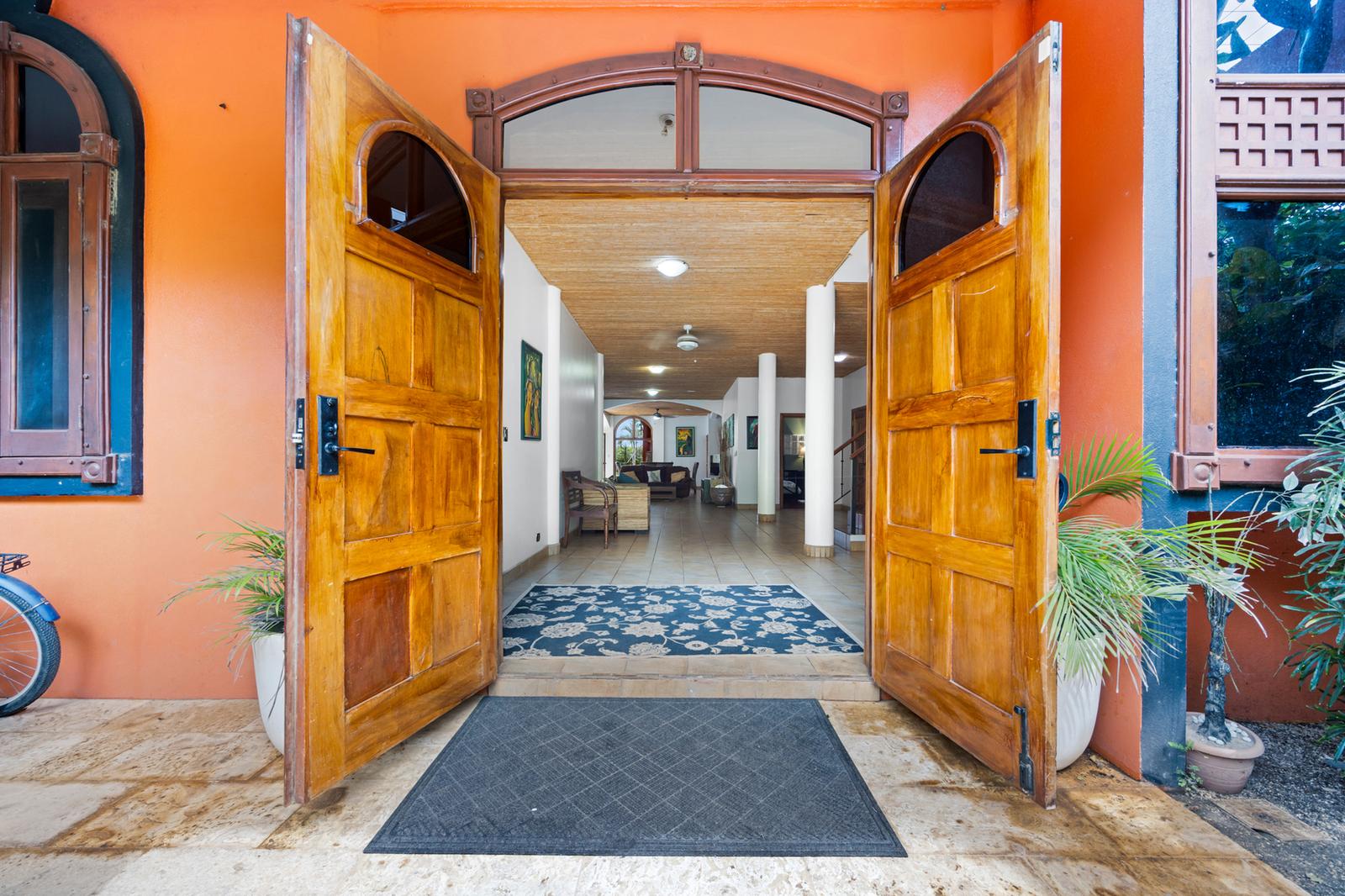 6 Bedroom Luxury Beach House for Sale, Playa Potrero, Flamingo, Guanacaste, Costa Rica — photo 3