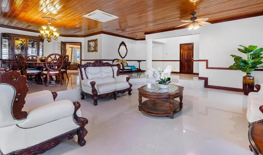 4 bedroom property for sale — photo 3