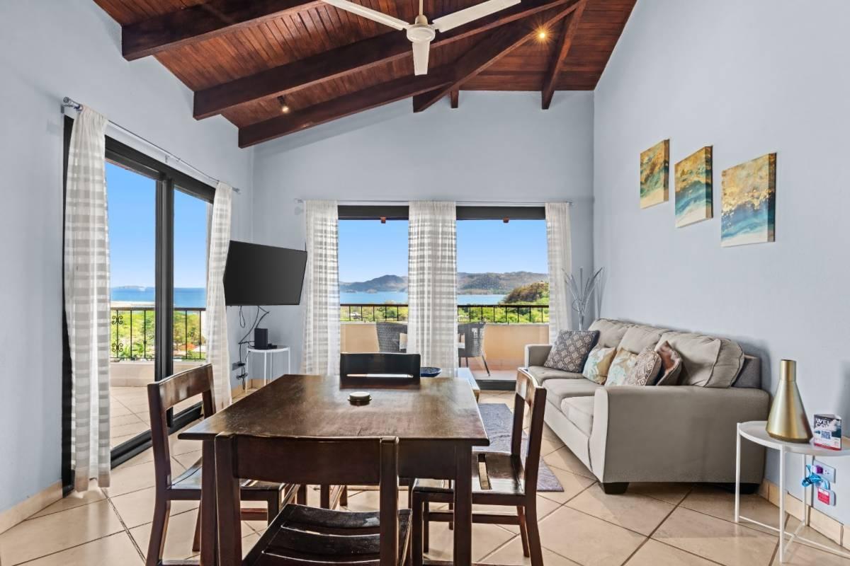 5 Unit Apartment Building for Sale, Altos de Flamingo, Playa Flamingo, Guanacaste, Costa Rica — photo 3