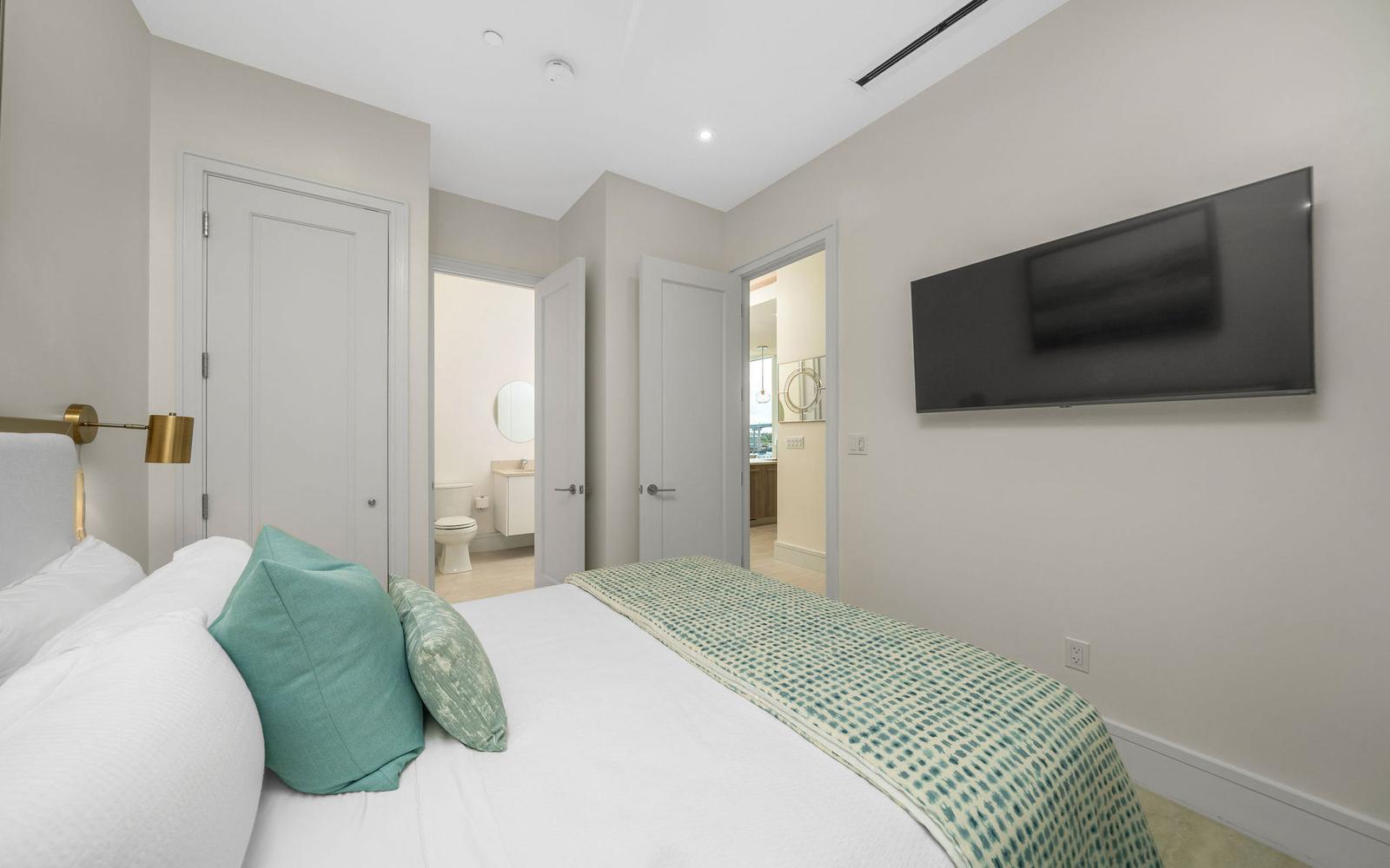 Corner Penthouse at Sterling Commons - MLS 67161 — photo 5