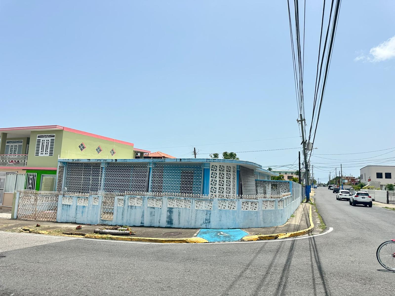 PROPERTY in Urb. San Salvador, Manati, P.R — photo 2