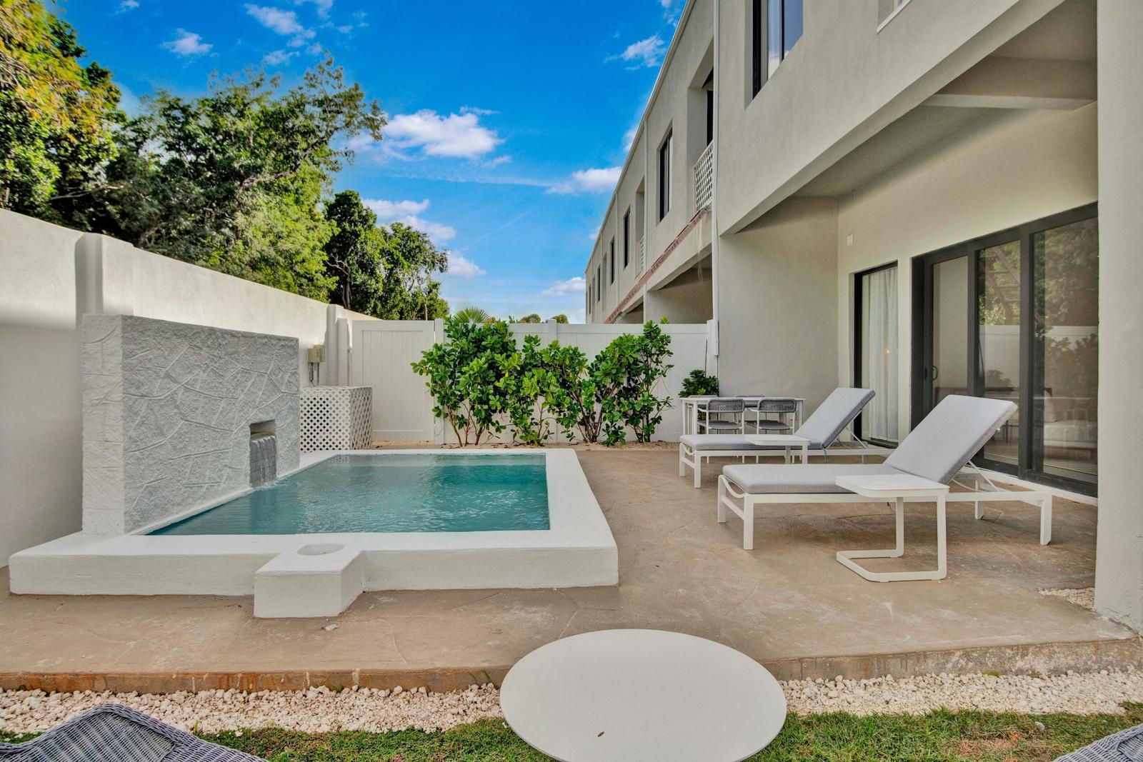 3 Bedroom Apartment for Sale in Westend, Nassau — photo 5