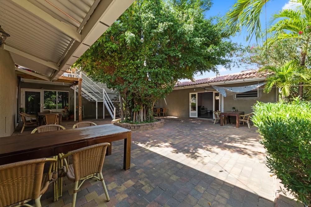Mahaai - Apartment Complex with Pool and Rental Income — photo 5