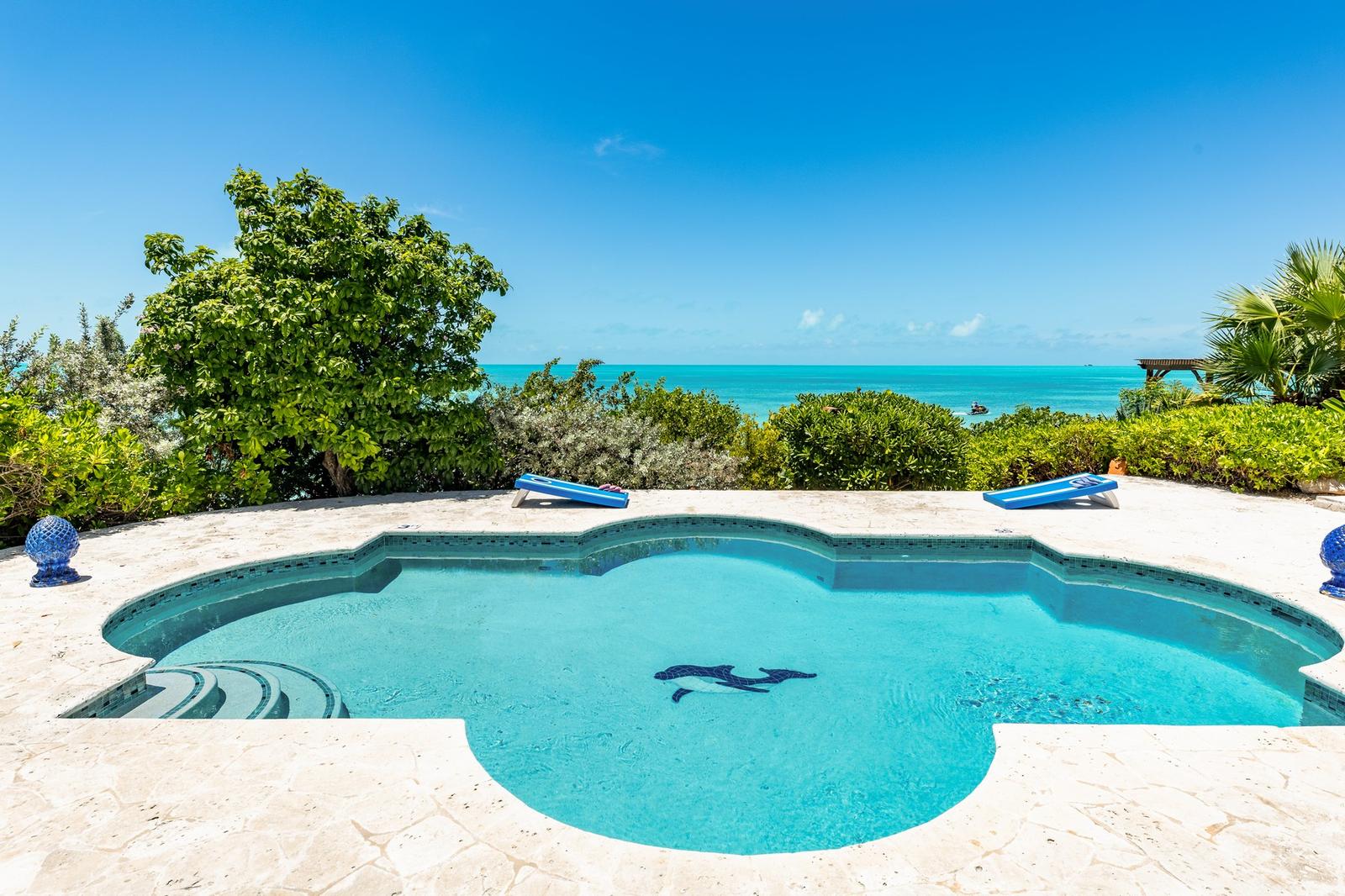 7 Bedroom Luxury Oceanfront Home for Sale, 518 Chalk Sound Drive, Providenciales, Turks & Caicos — photo 4