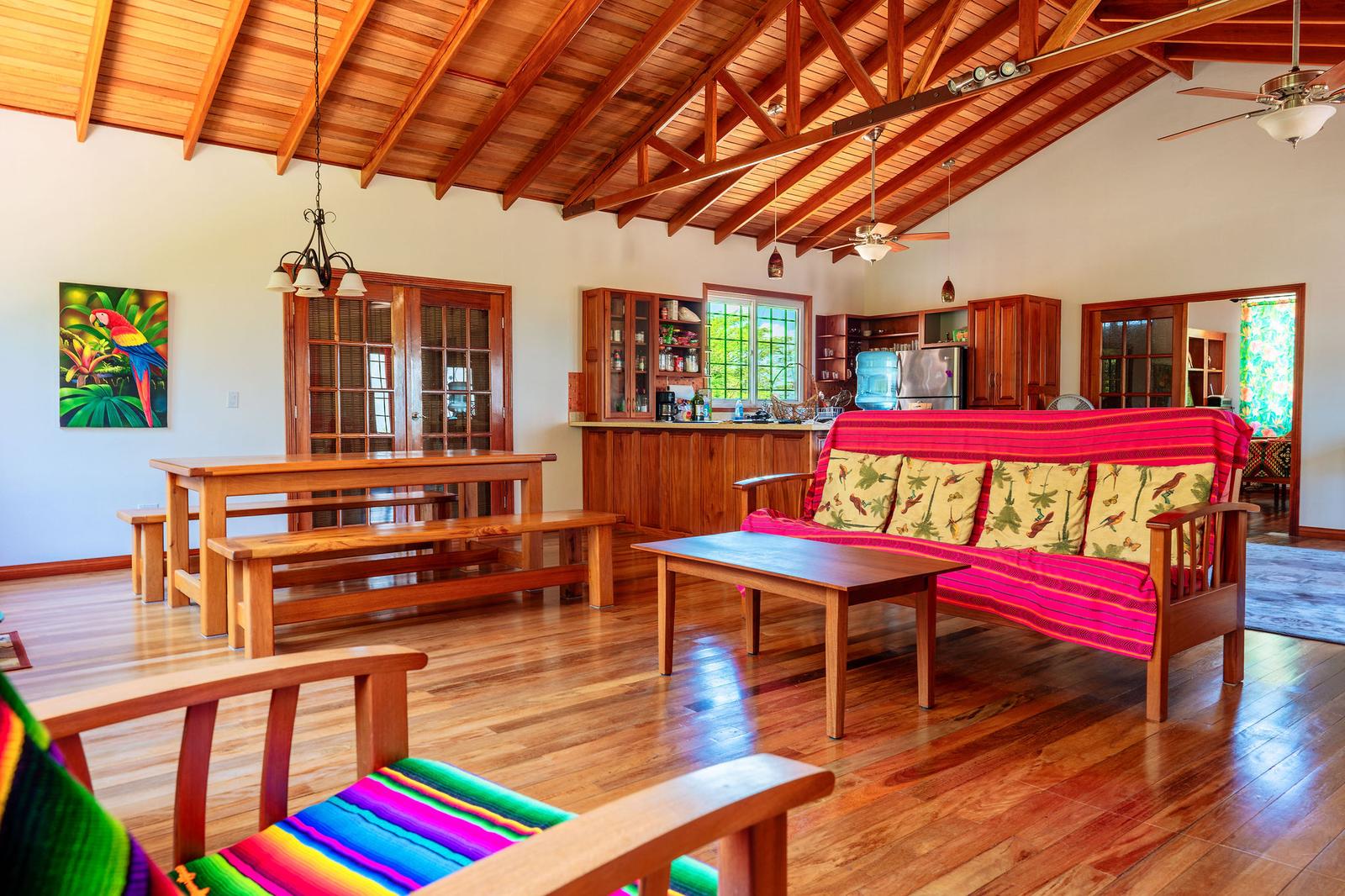 Belize Hilltop 3 Bedroom Home with Amazing Views on 1.2 Acres of Land — photo 3