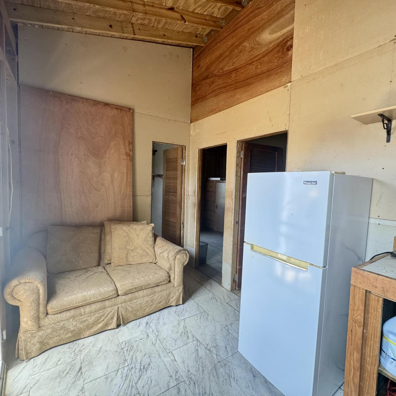 New Listing Residential Annas Retreat NEW — photo 3