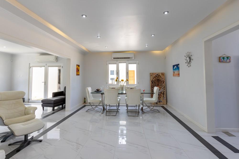 Gorgeous 5 bedroom house with swimming pool in Grote Berg — photo 2