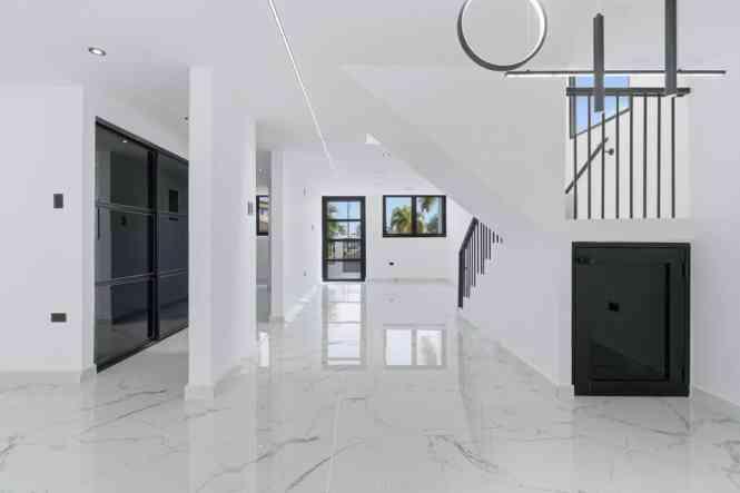4 Bed | 2 Bath House in Bayamón, Puerto Rico — photo 3