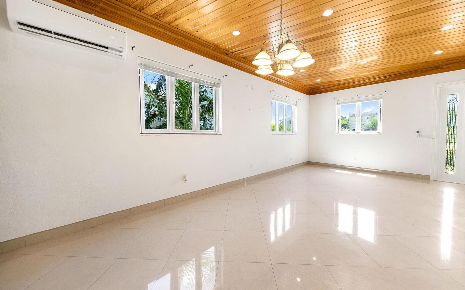 WEST WINDS KINGFISH RD Apartment for Sale in Nassau, The Bahamas — photo 4