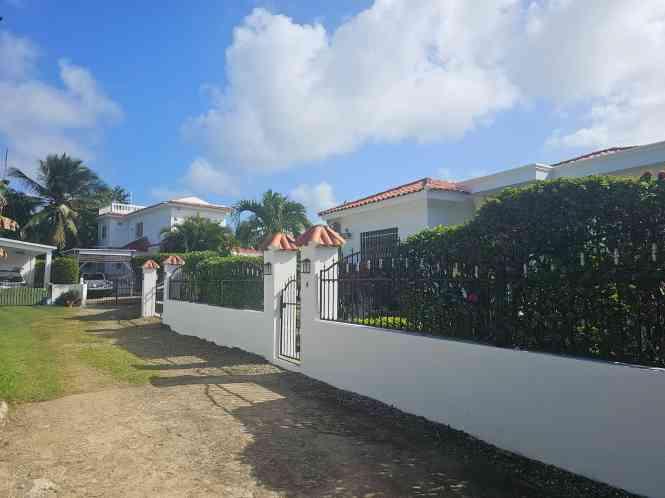 Villa Yasmin - Custom Built with Style! — photo 5