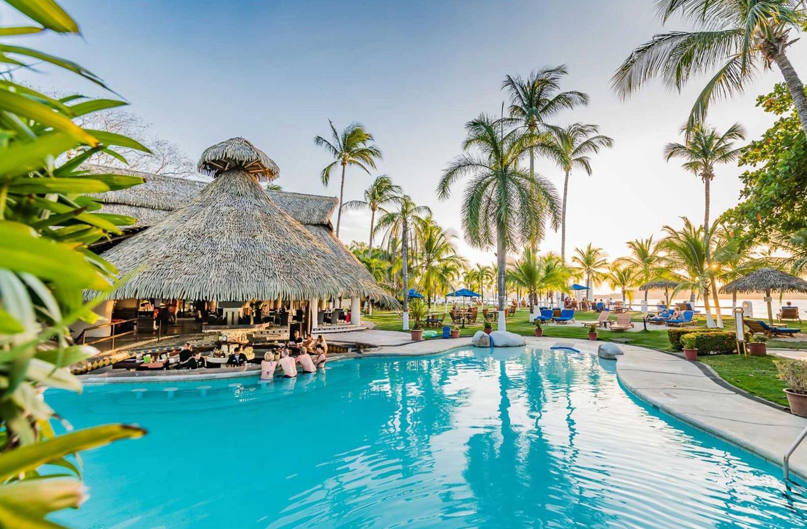 35 Room Beachfront Hotel for Sale, Playa Potrero, Guanacaste, Costa Rica — photo 1