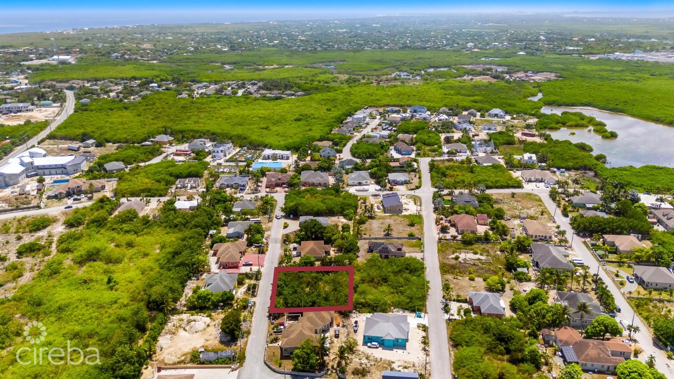 0.31 Acre Medium Density Residential Lot - Development Opportunity In Bodden Town — photo 4