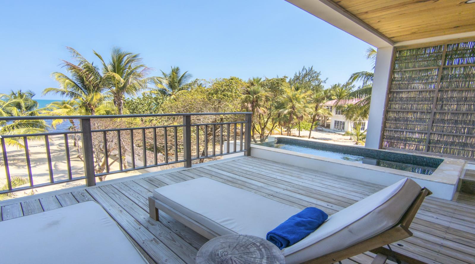 Rare Oceanfront Loft with Private Plunge Pool — photo 2