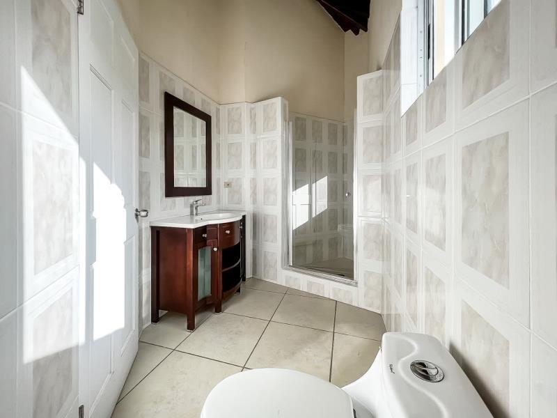 2 bedroom 3 bathroom - Threadfall Townhouse 1 — photo 2