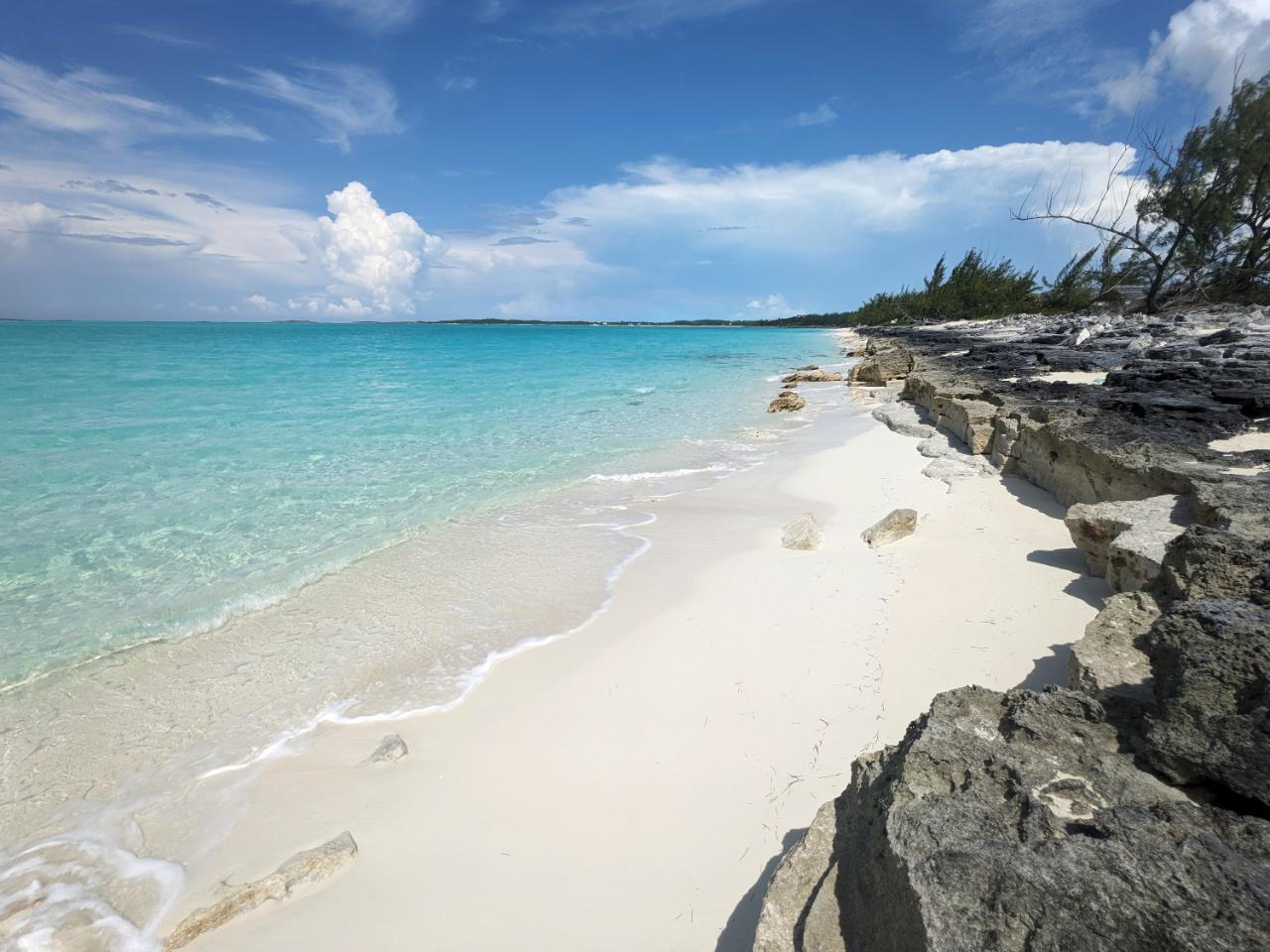 4-2 Queen's Highway - Exuma, The Bahamas — photo 3