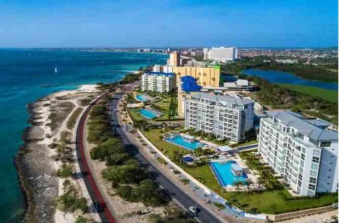 Azure Beach Residences Eagle B Apartment in Aruba — photo 2